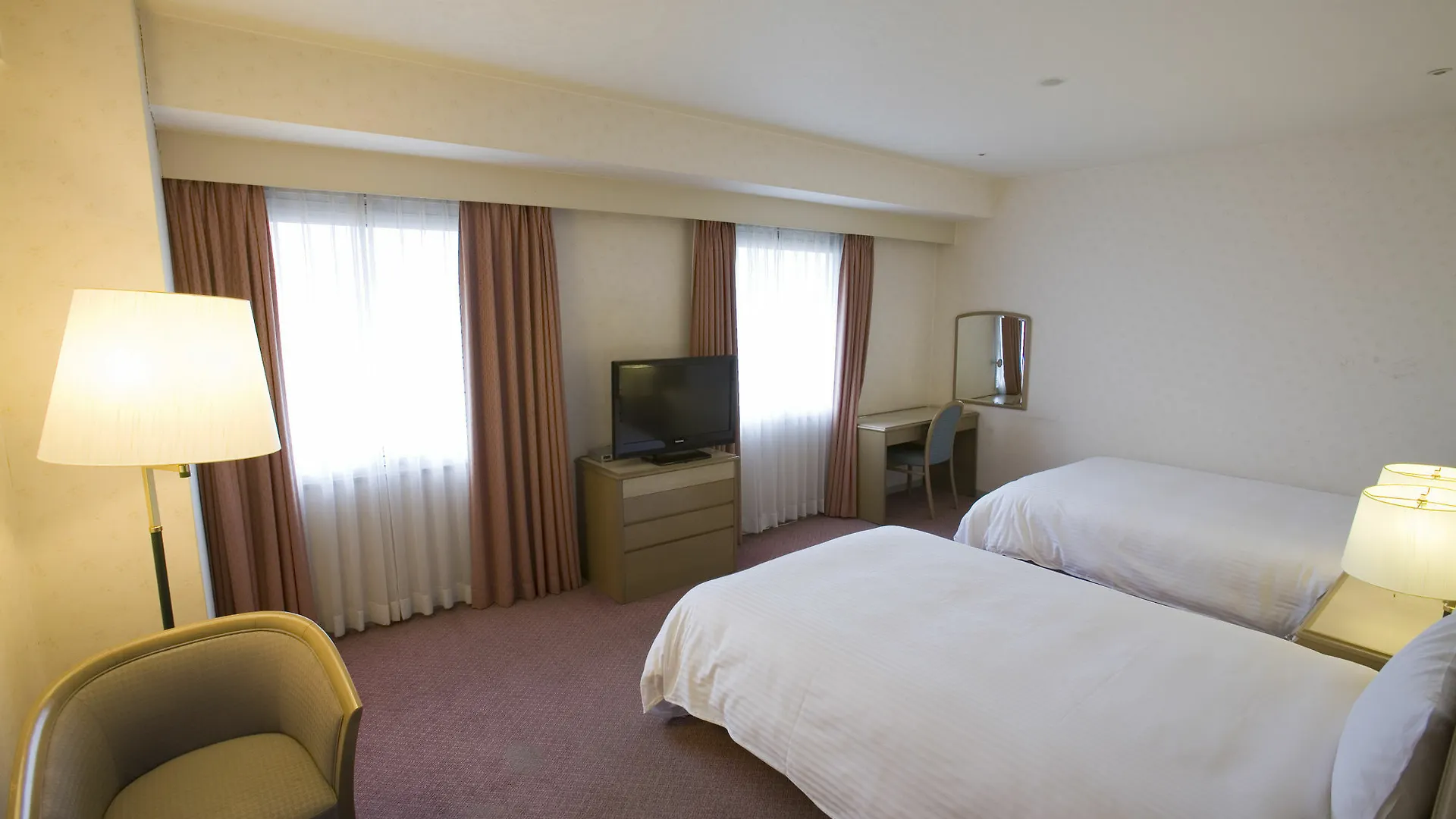 KKR Hotel Ōsaka 4*,  Japan